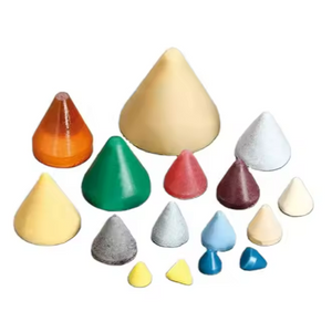 Abrasifs d'&eacute;bavurage par culbutage en plastique
